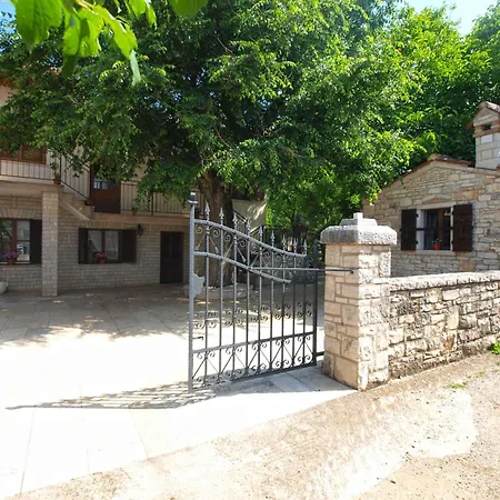 With A - C In Matohanci-istrien 44563 Apartmán